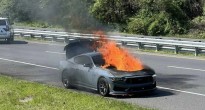 Ford Mustang Dark Horse bất ngờ bốc cháy dữ dội, hãng 'đền' luôn xe mới cho chủ xe